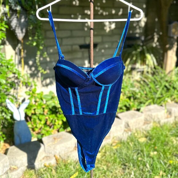 Blue velvet bodysuit- Large - Picture 1 of 5